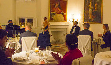 OPERA DINNER: DINING DURING AN OPERA INTERLUDE