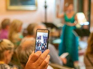 Valentine's Day Opera Serenades
